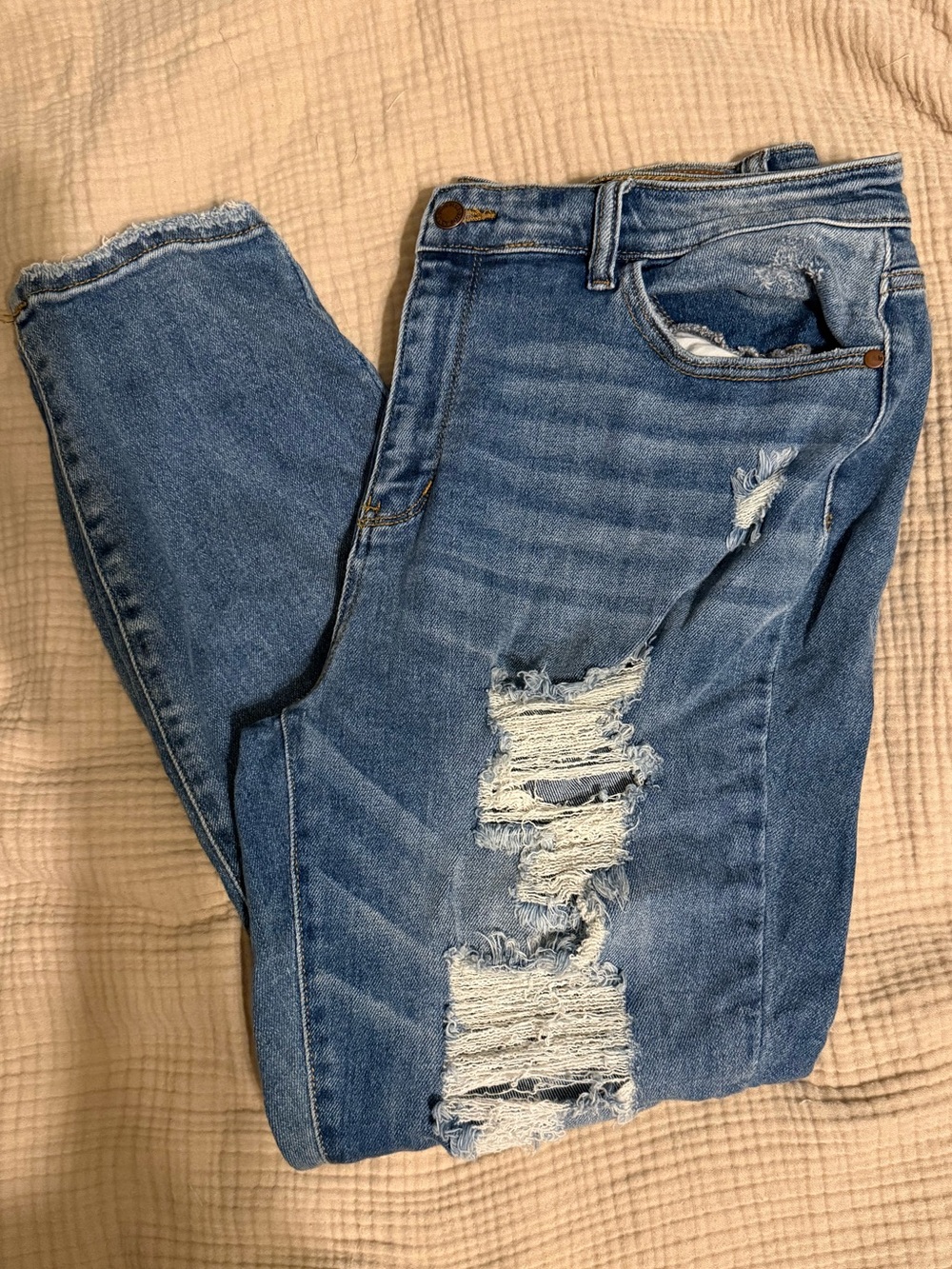 Judy Blue Classic High-Rise Distressed Women’s Jeans in Medium Blue